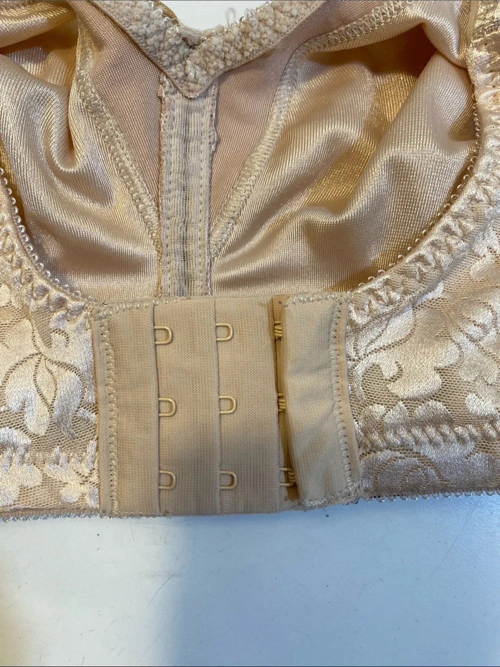 Bali Beige Floral Lace Soft-Cup Bra 38B